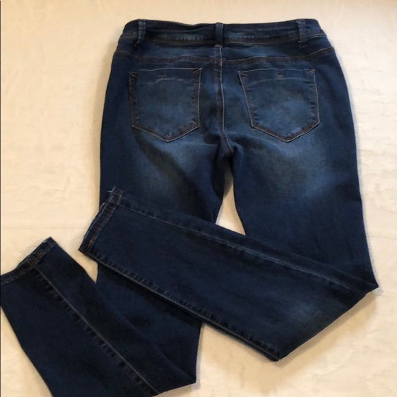 Jeans - Picture 2 of 3